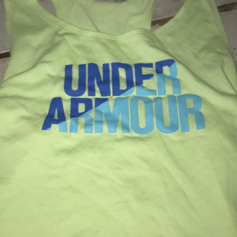 WOMENS UNDER ARMOUR workout shirt💪🏻🏋️🟩